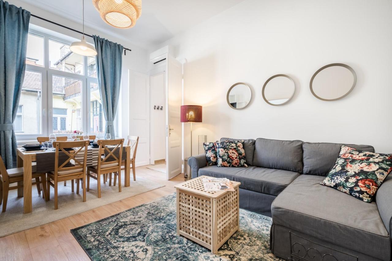 Bpr Blooming Design Home With A/C Budapest Exteriör bild